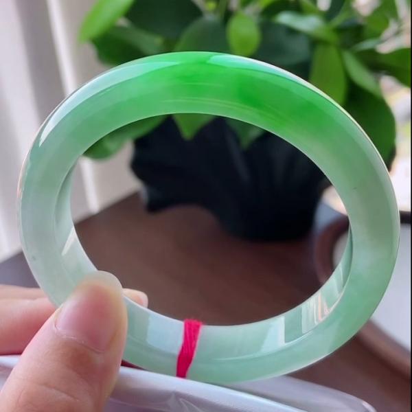 飘绿正圈手镯